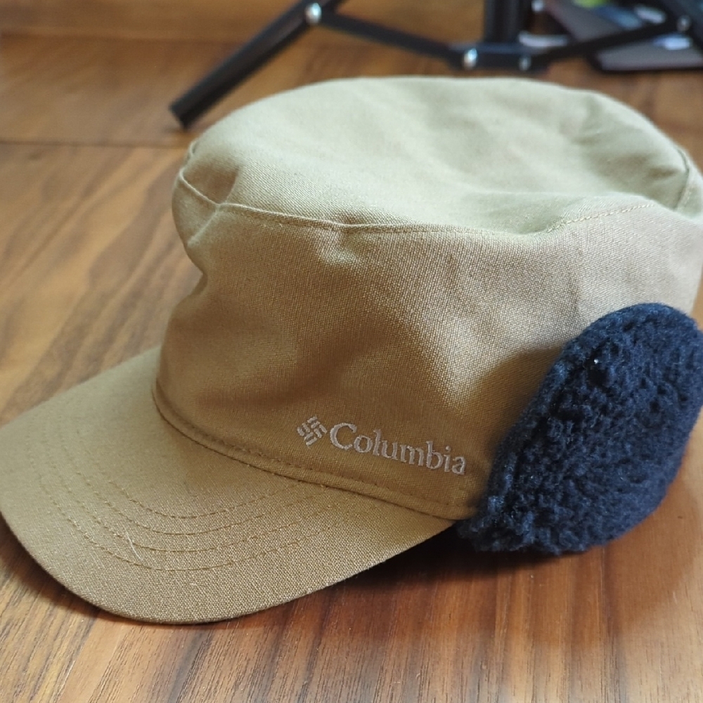 Columbia Tan Cap with Black Ear Flaps
